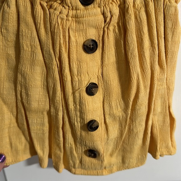 American Eagle Yellow Crop Top with Buttons - Picture 2 of 4